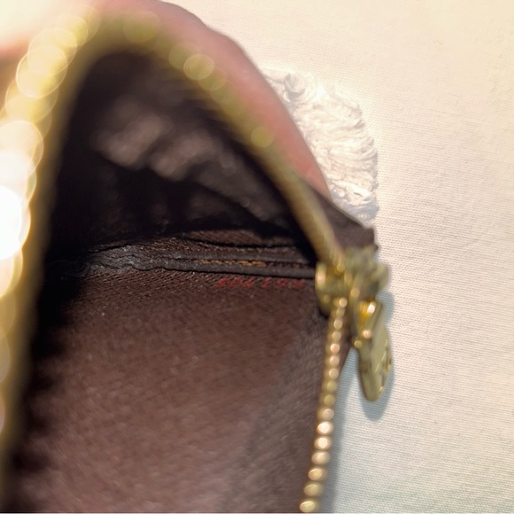 Louis Vuitton Key Pouch - Picture 13 of 13